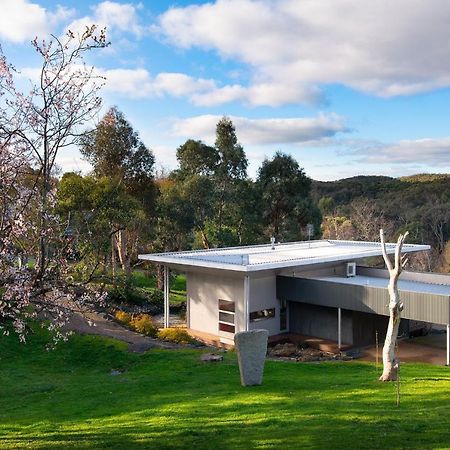 Cinque Villa Hepburn Springs Exterior photo